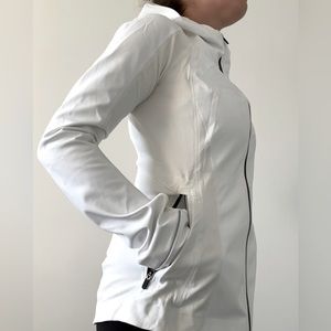 Lululemon Women’s Cross Chill Running Jacket Size 6
